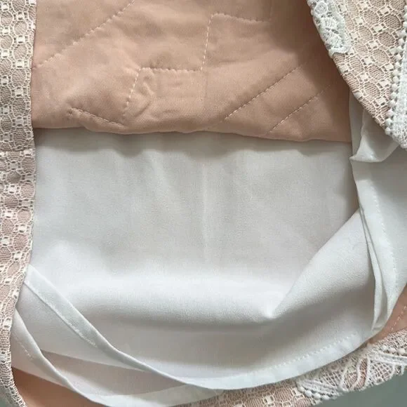 Endless Rose Crochet Lace Mini Skirt Size Medium - Picture 7 of 9